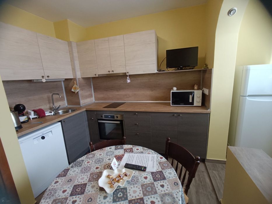 Давам двустаен апартамент под наем