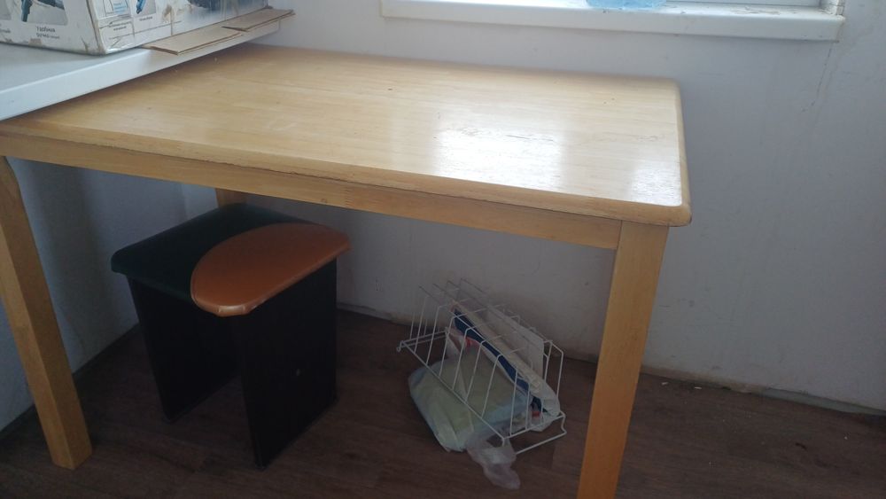 Стол дерево за 1000