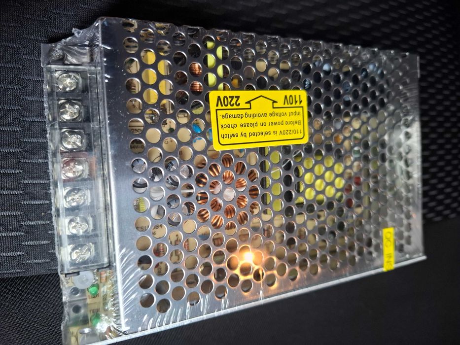 Индустриални импулсни захранвания 24V/100W