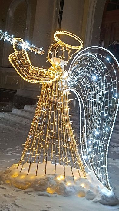 Vând figurine instalații