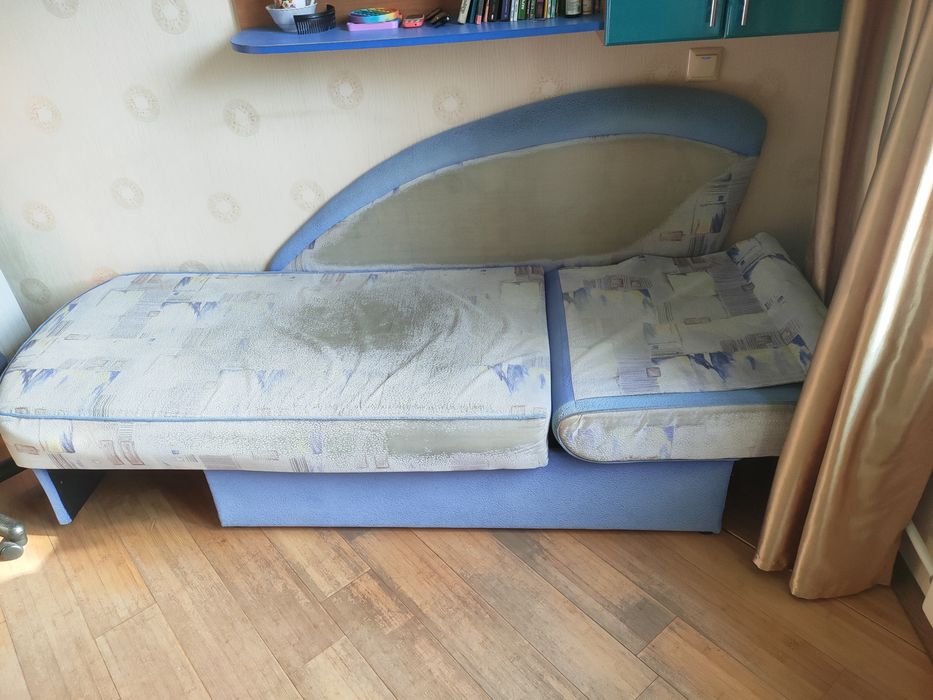 Отдам 2 дивана односпальных