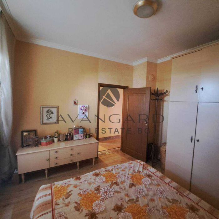 Продава се Тристаен апартамент в Пловдив, Кючук Париж - 87 кв.м за 1943 €/кв.м - Снимка #5
