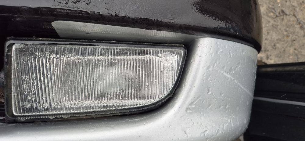 Бампер на Карину е в оригинале