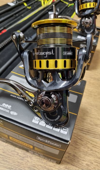 SET 2 Feedere FL Strategist Distance MH 3.90M + 2 Mulinete FL ST6000