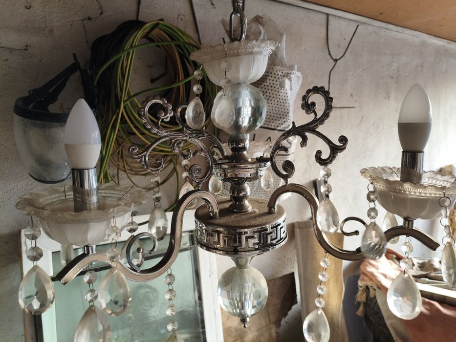 Продам Люстры б/у