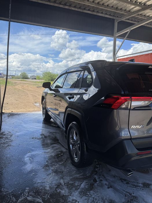 Продам тoyota RAV4