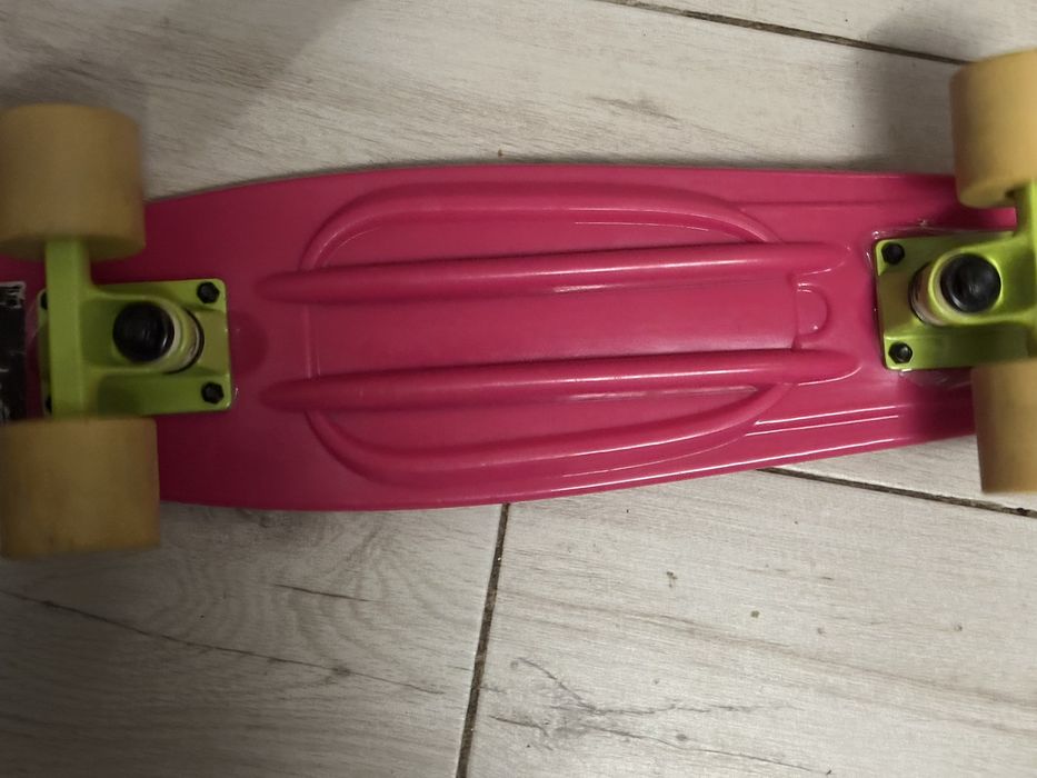 Scheitboard culoare roz, roti din silicon