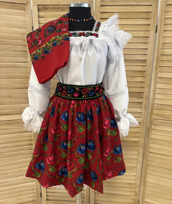Costum traditioanal de Maramures pentru femei set complet
