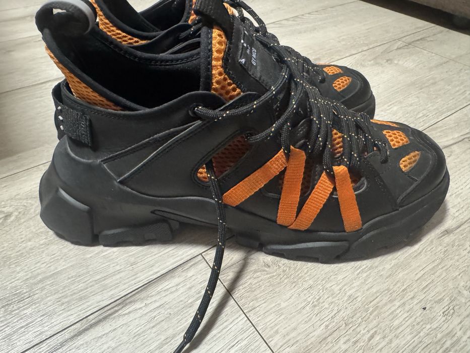 Sneackers By McQueen