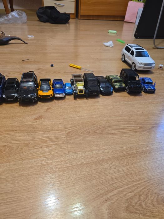 Продам колекционные модельки машин