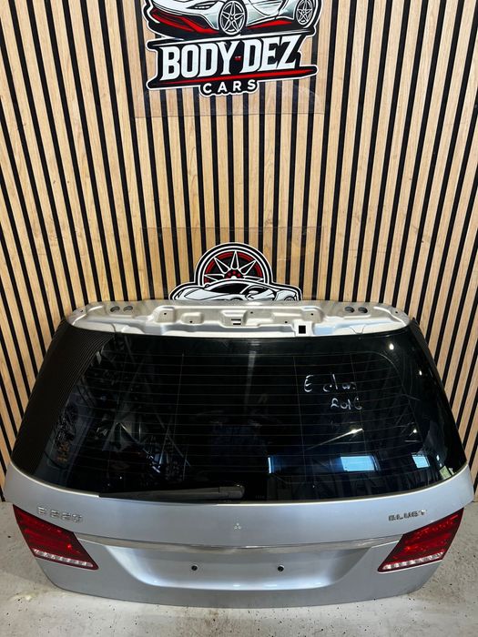 Haion cu luneta Mercedes E-class w212 facelift break / combi  vopsea originala