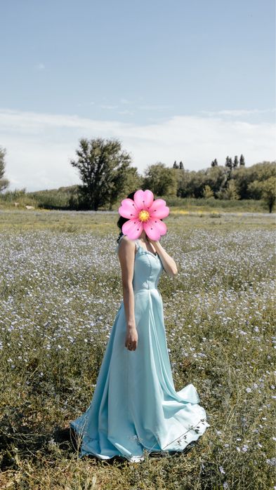 Платье в цвете тифани