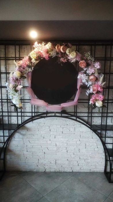 Украса(арка) от изкуствени цветя!