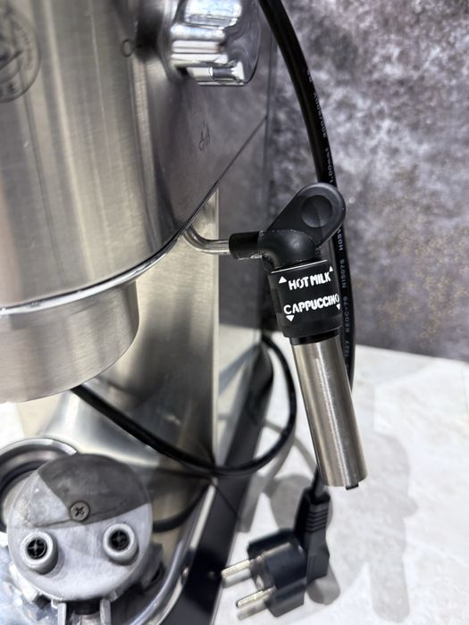 Кофемашина Delonghi