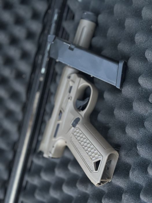 Replica airsoft Glock & AAP01