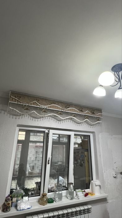 Шторы - роллы в хорошем состоянии