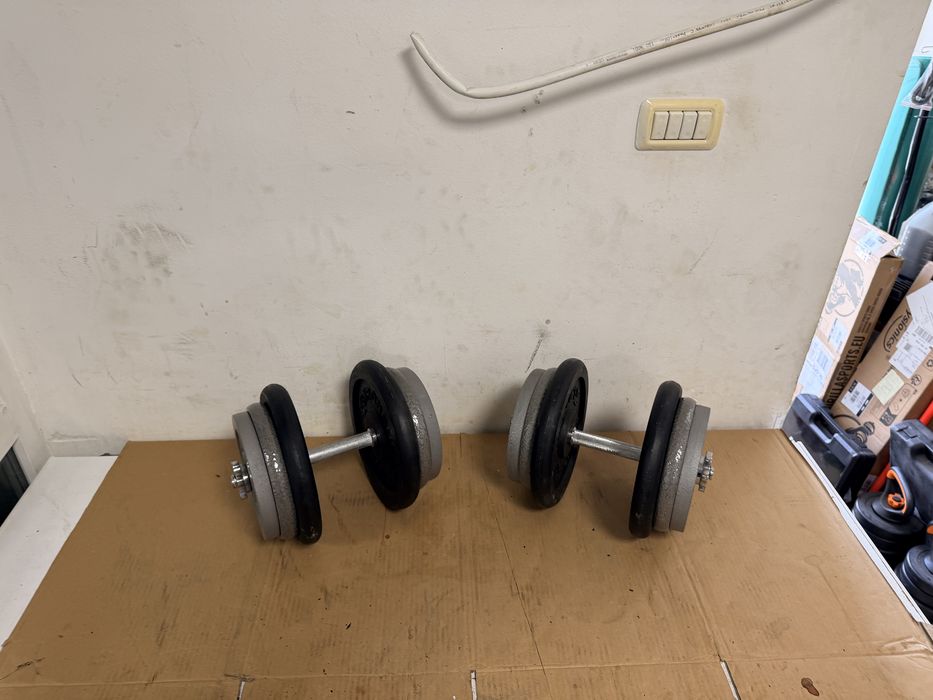 Set gantere reglabile noi 80 kg. 40 kg+40 kg=80 kg, pret 850 lei