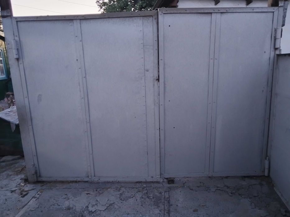 Продам ворота б/у