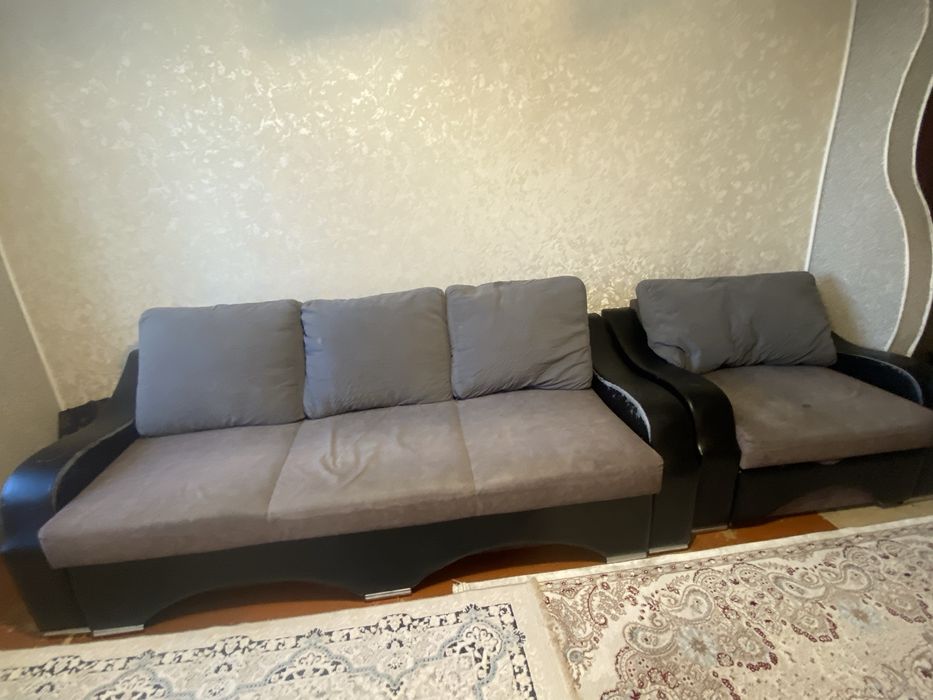 Срочно продам диван