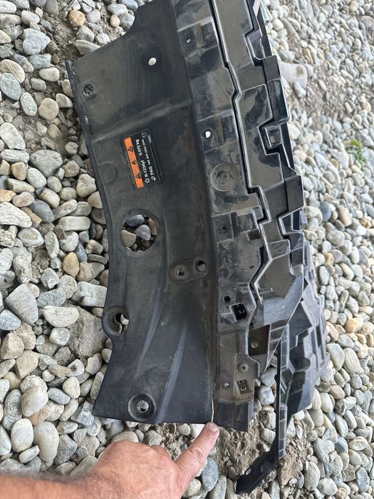 Grilă radiator mazda cx5.