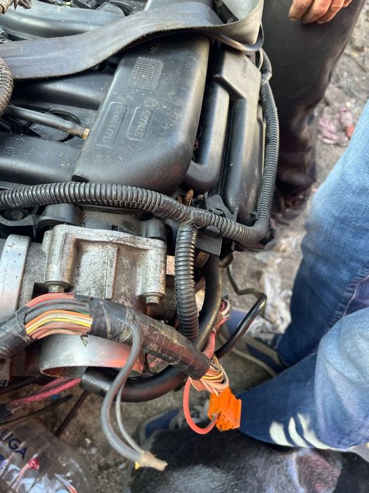 Motoare megan 2 scenic 2 6 16 v 170 mii km 200 mii km