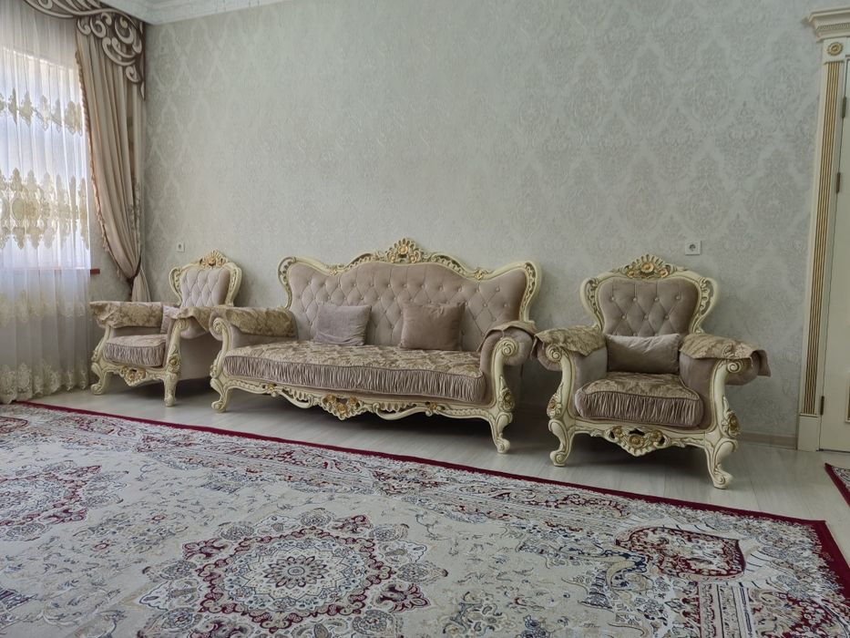 Угалок для гостинный