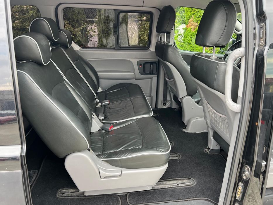 Închiriez Bus Van Microbuz Microbus  8 locuri 8+1
