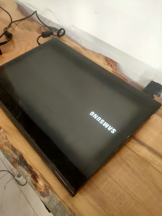 Ноутбук Samsung I7/диагональ 17.3