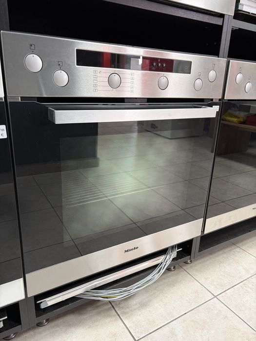 Miele H4418 EP Фурна за вграждане с керамичен плот с Пиролиза/24 мес гаранция