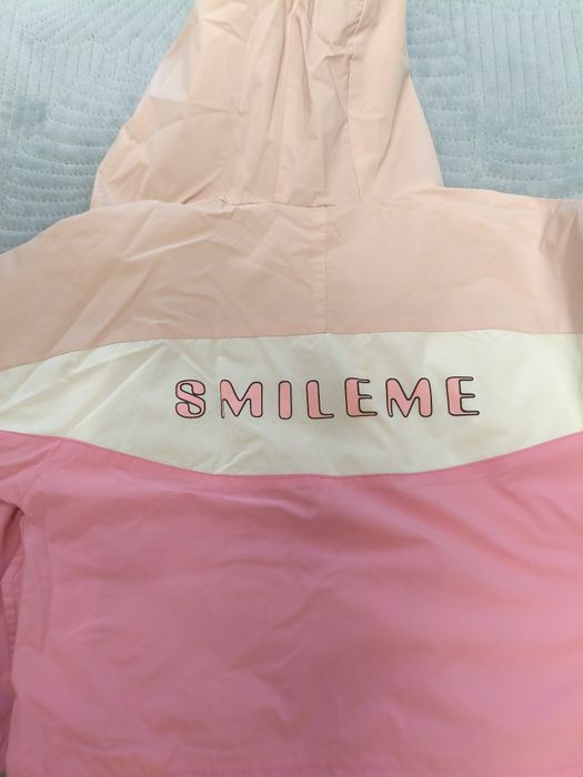 Продам ветровку на девочку