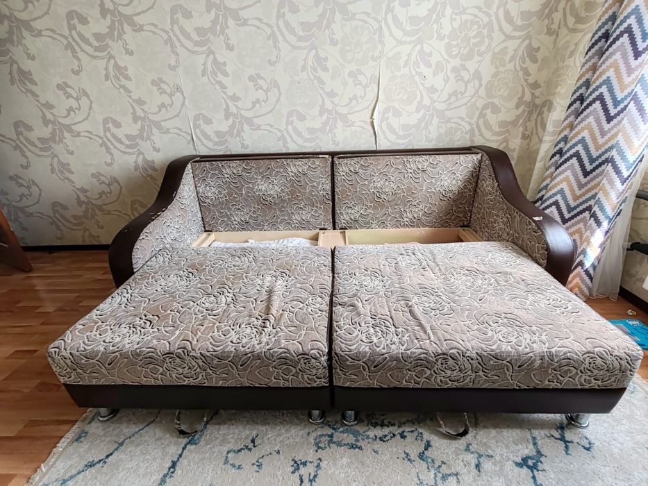 Продам диван в нормальном состоянии