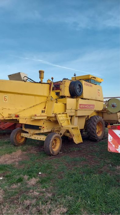 Combina New Holland 8050