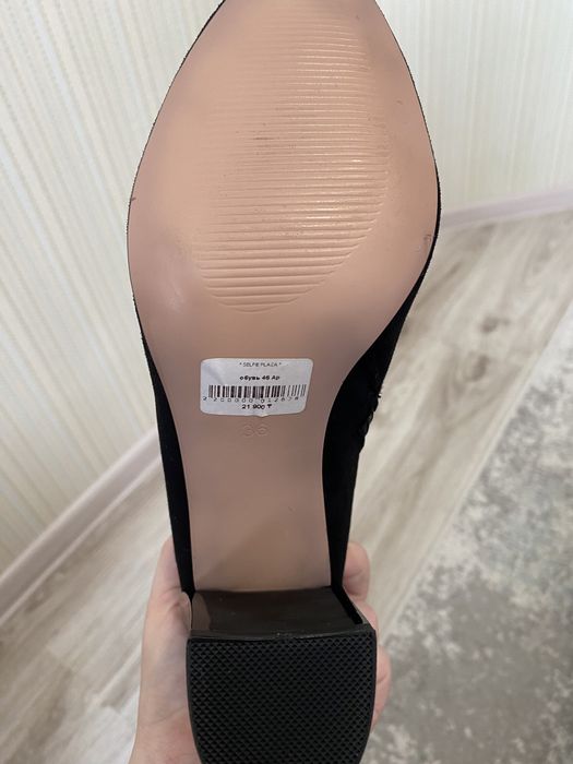 Продам ботфорты новые