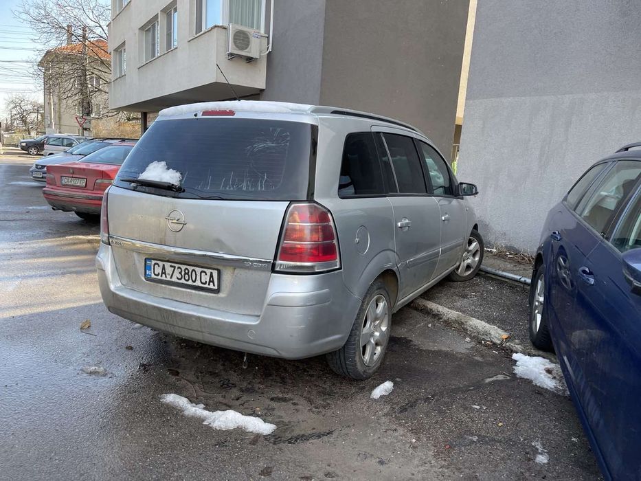 Opel Zafira 1.9 дизел 6 скорости