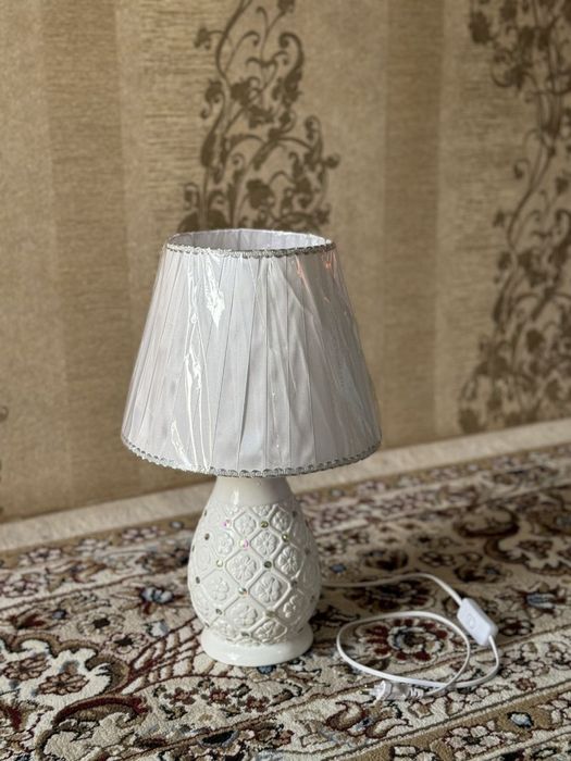 Lampa yangi sovga kegan ishlatilmagan