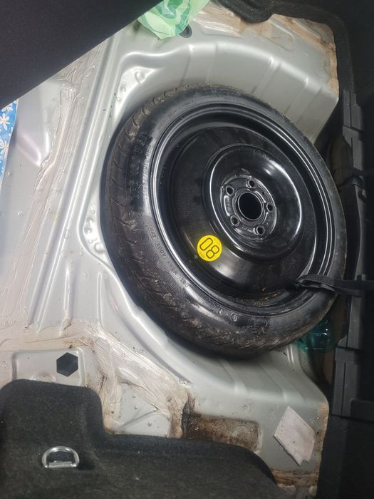 Тойота Аурис Toyota Auris на Части