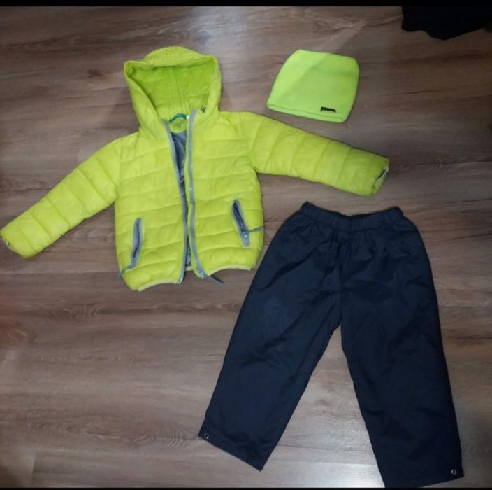 Продам стильную куртку