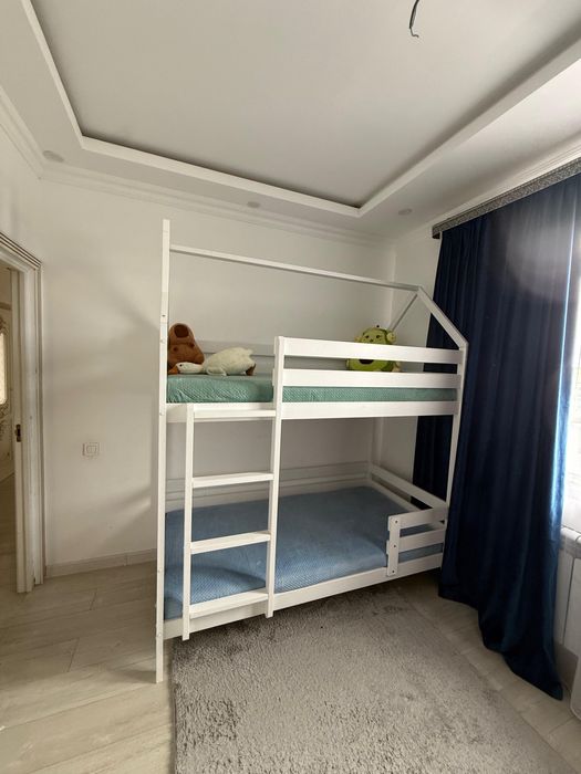 Двухъярусная кровать