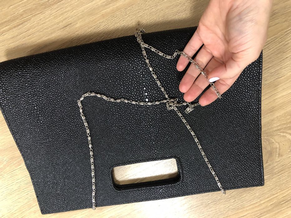 Черна чанта