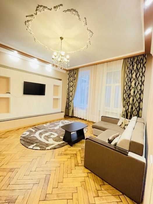 Продава се Двустаен апартамент в София, Гоце Делчев - 73 кв.м за 1836 €/кв.м - Снимка #1