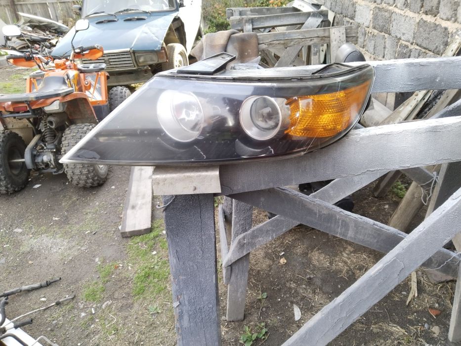 Фара Киа  левая  одна