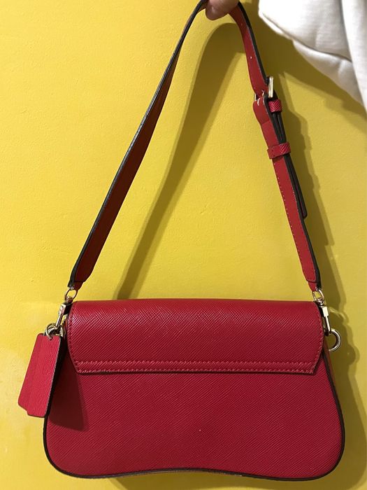 Guess дамска чанта