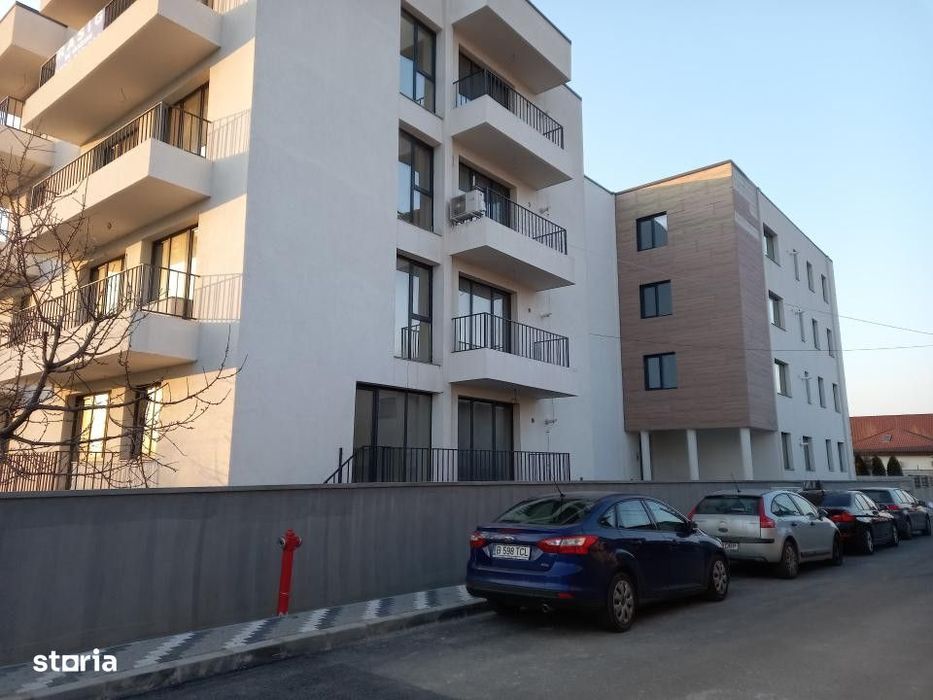 Pret redus ! 3 camere Tip B2 , etaj 3 , pret negociabil — fotografia 1