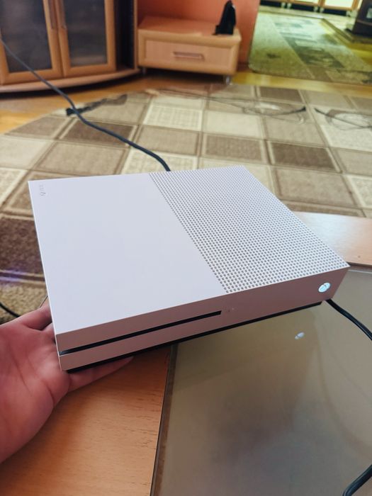 Vand Xbox One S !