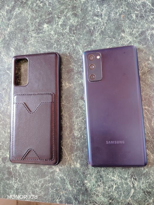Продам телефон Samsung s20fe