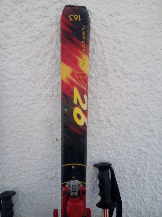 Ски комплект ски с автомати, ски обувки и щеки