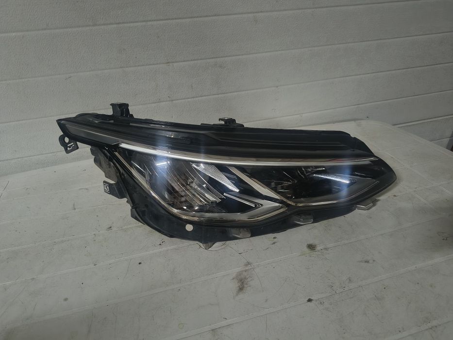 Far dreapta led VW GOLF 8  cod  5h1941006c