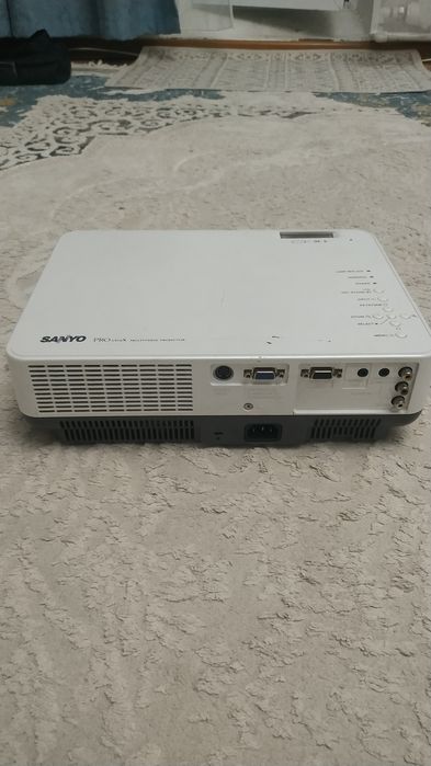 Проектор Sanyo PLC-XW55