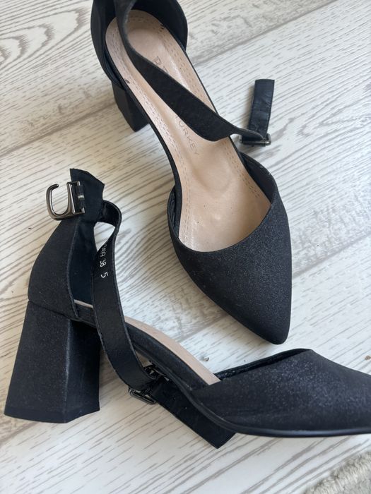 Продам босоножки жен -1000т