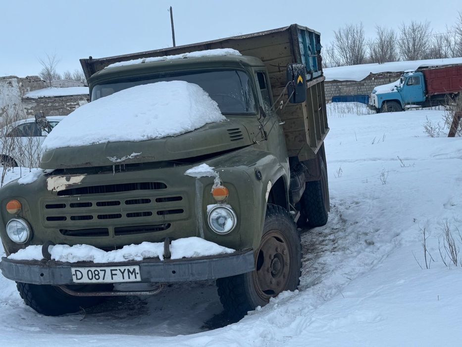 Зил коротыш  самосвал